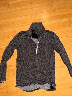 Lululemon Outrun 1/2 Zip Pullover Running Luon Ripple Jacquard (Size 6)